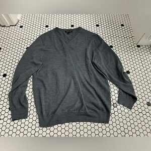 Ethan pierce merino wool v neck sweater size XXL